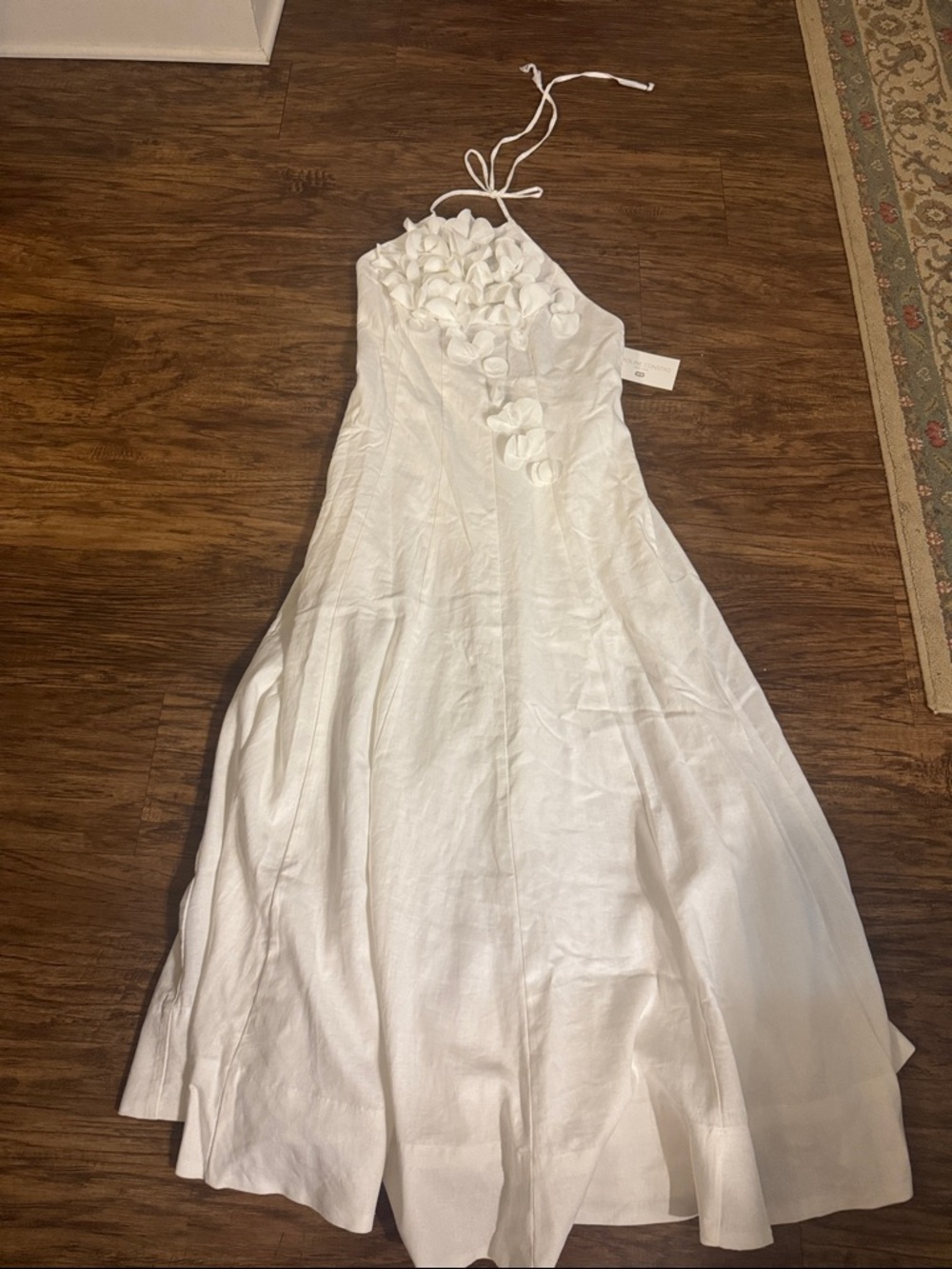 NWT Caroline constas dress size 6